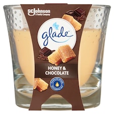 Glade Honey & Chocolate parfumovaná sviečka 112 g